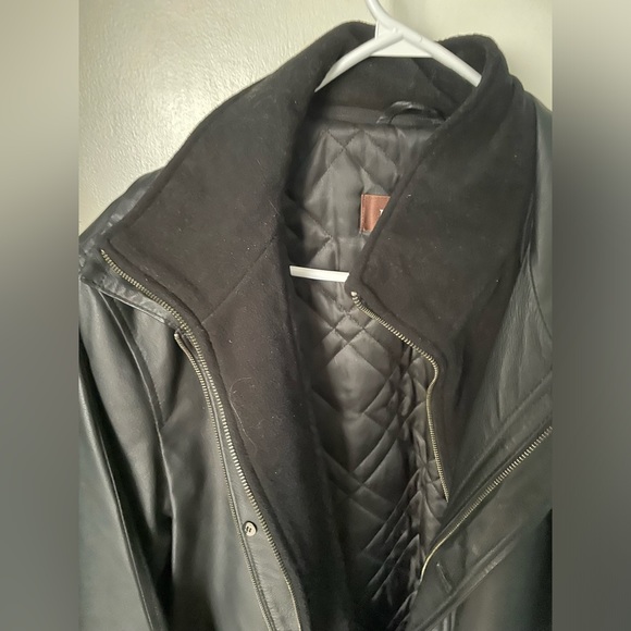Men’s Danier Genuine Leather Winter Coat (Size Large) - Picture 2 of 4